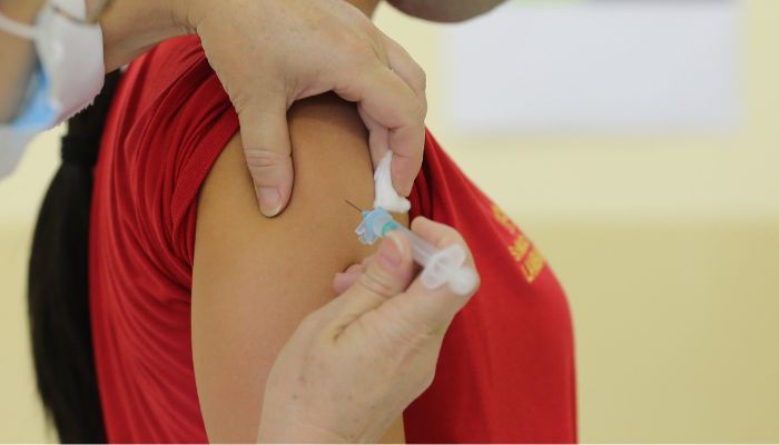 Foto: Geraldo Bubniak/AEN Dia D: campanha de vacinação contra a gripe começa neste sábado no Paraná